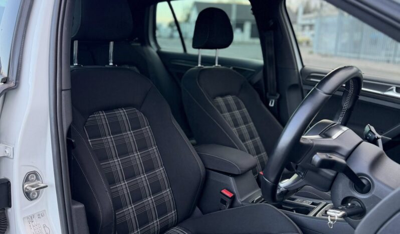 
								2018 VOLKSWAGEN GOLF GTD full									