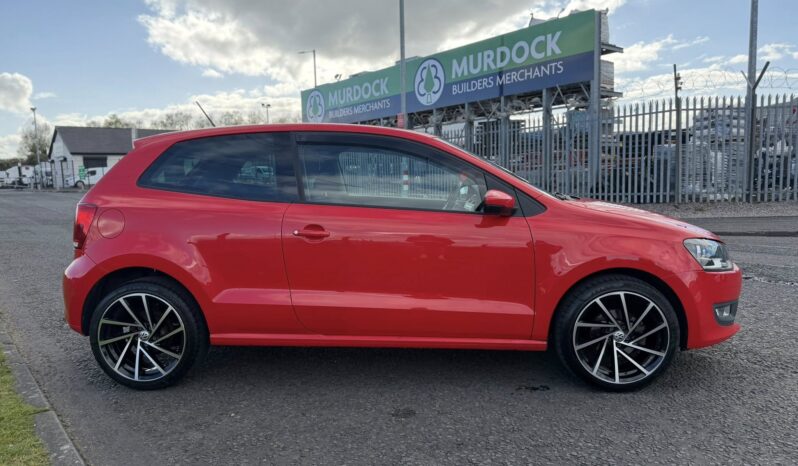 
								2013 VOLKSWAGEN POLO full									