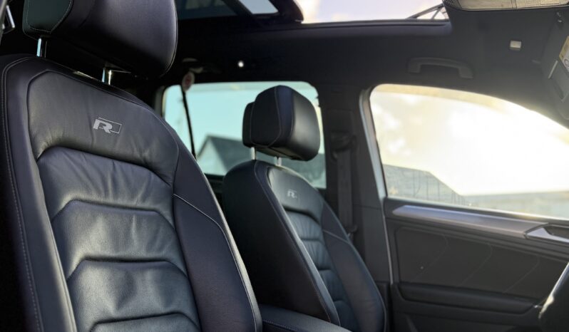 
								2017 Volkswagen Tiguan R-line full									