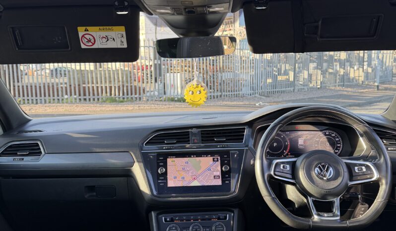 
								2017 Volkswagen Tiguan R-line full									