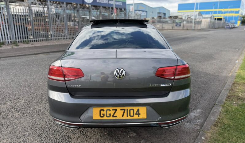 
								2017 VOLKSWAGEN PASSAT R-LINE full									