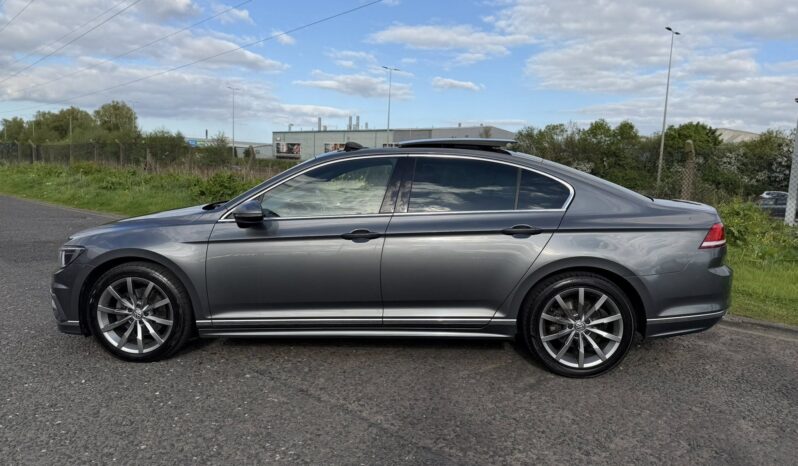 
								2017 VOLKSWAGEN PASSAT R-LINE full									